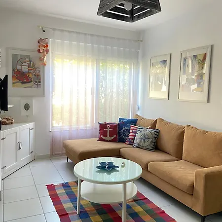 Apartament Wake Up By The Sea-beachfront In Qerret, Albania *