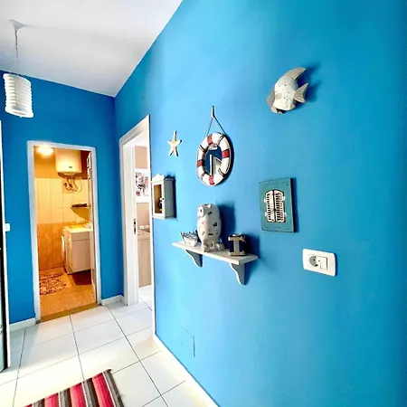 Apartamento Beachfront In Qerret, Albania Golem (Tirana)