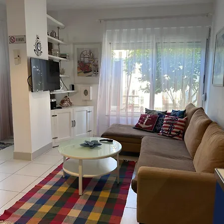 Beachfront In Qerret, Albania Apartamento