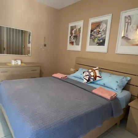 Apartamento Beachfront In Qerret, Albania Golem (Tirana)