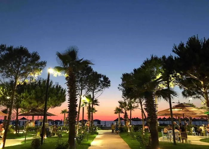 Wake Up By The Sea-beachfront In Qerret, Albania Appartement *